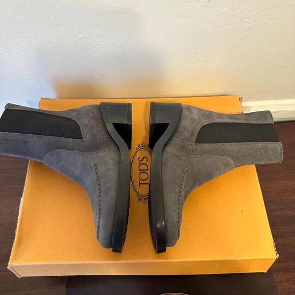 TOD’S Gray  Women's Tronchetto Ankle  suede Boots size US 5 1/2, new - Picture 9 of 11